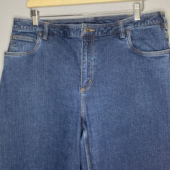 Duluth Trading Co Jeans Medium Wash Utility Denim Size 16 - Picture 2 of 8